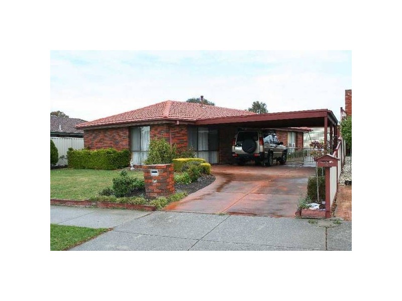 8 Backhaus Avenue, Sunbury VIC 3429