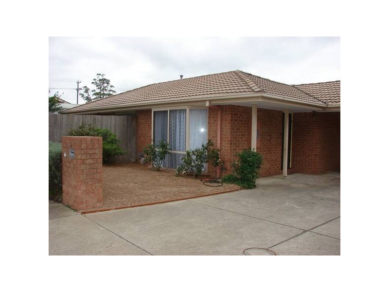 2/36 Learmonth, Sunbury VIC 3429
