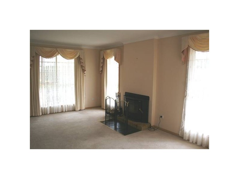 10 Punjel Drive, Diggers Rest VIC 3427