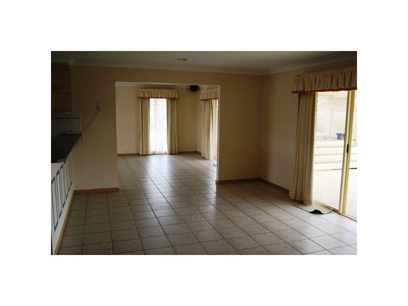 10 Punjel Drive, Diggers Rest VIC 3427