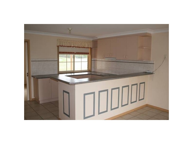 10 Punjel Drive, Diggers Rest VIC 3427