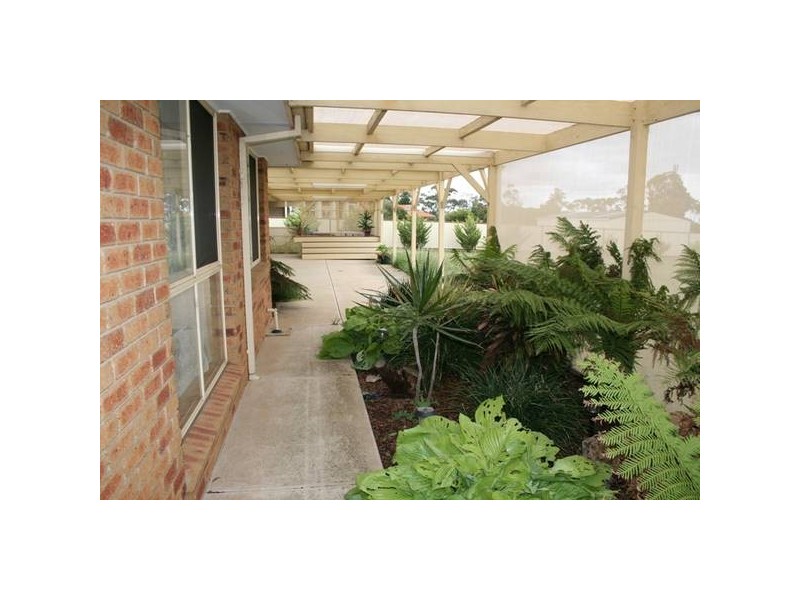 10 Punjel Drive, Sunbury VIC 3429