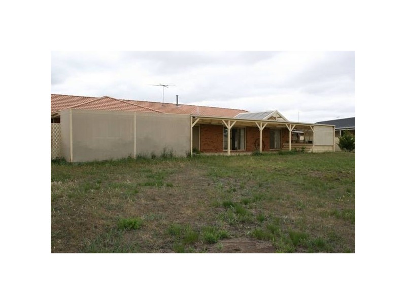 10 Punjel Drive, Sunbury VIC 3429