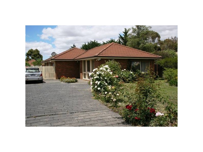5 Carnarvon Court, Sunbury VIC 3429