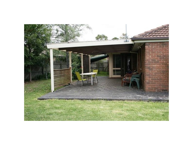 5 Carnarvon Court, Sunbury VIC 3429