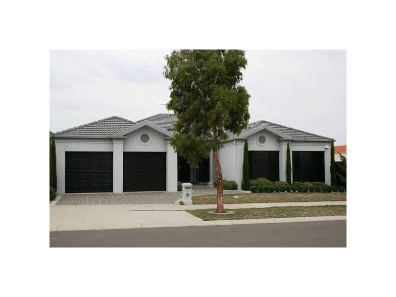 9 Liquidamber Way, Sunbury VIC 3429