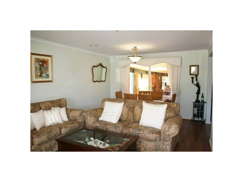 9 Dunrossil Drive, Sunbury VIC 3429