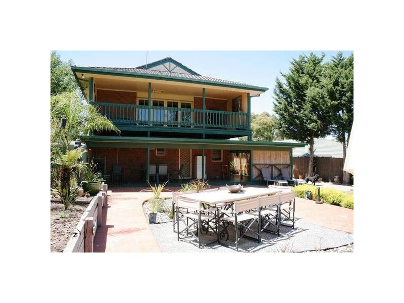 9 Dunrossil Drive, Sunbury VIC 3429