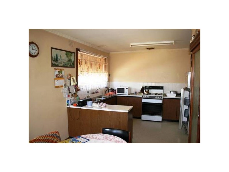 6 Pasley Street, Sunbury VIC 3429