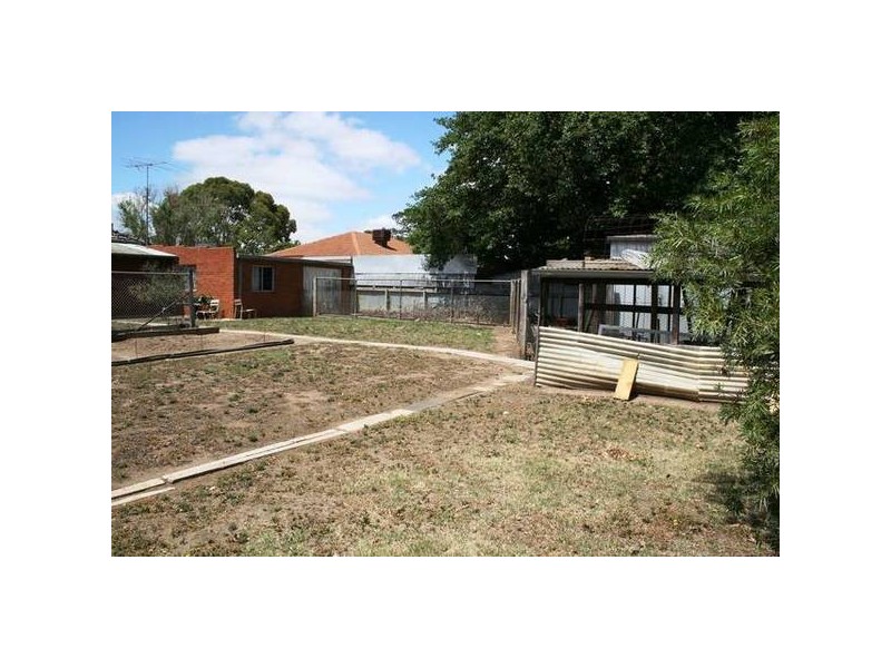 6 Pasley Street, Sunbury VIC 3429