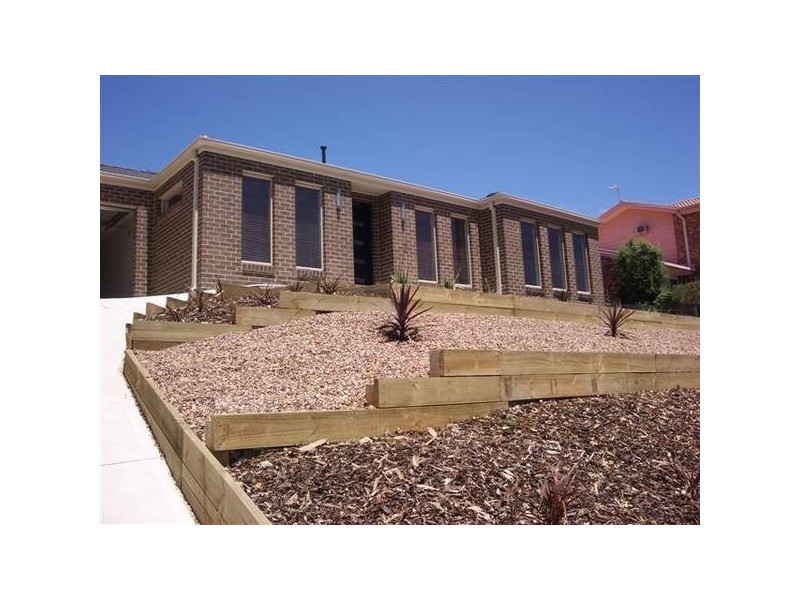 13 Greenhill Court, Sunbury VIC 3429