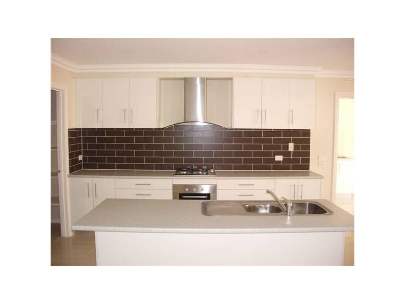 13 Greenhill Court, Sunbury VIC 3429