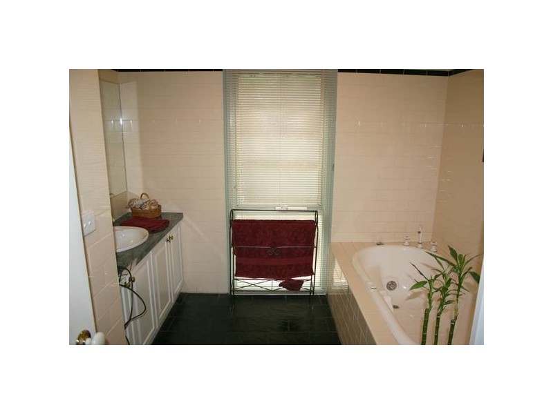 72 Gap Road, Sunbury VIC 3429