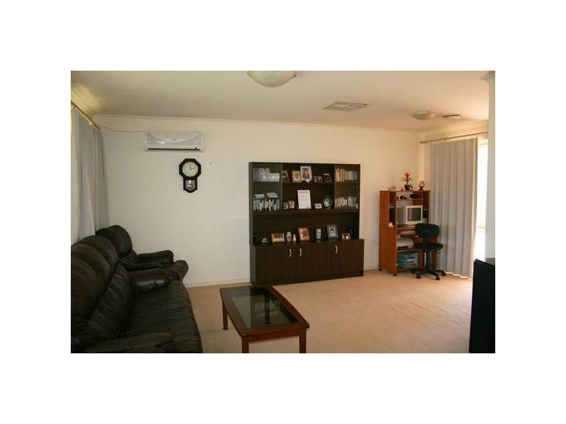 10 Magdalene Court, Sunbury VIC 3429