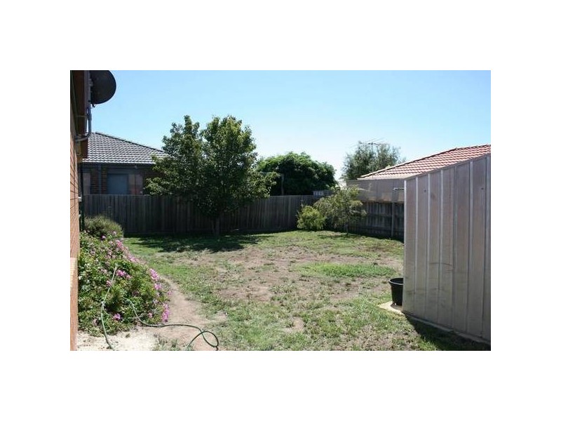 10 Magdalene Court, Sunbury VIC 3429