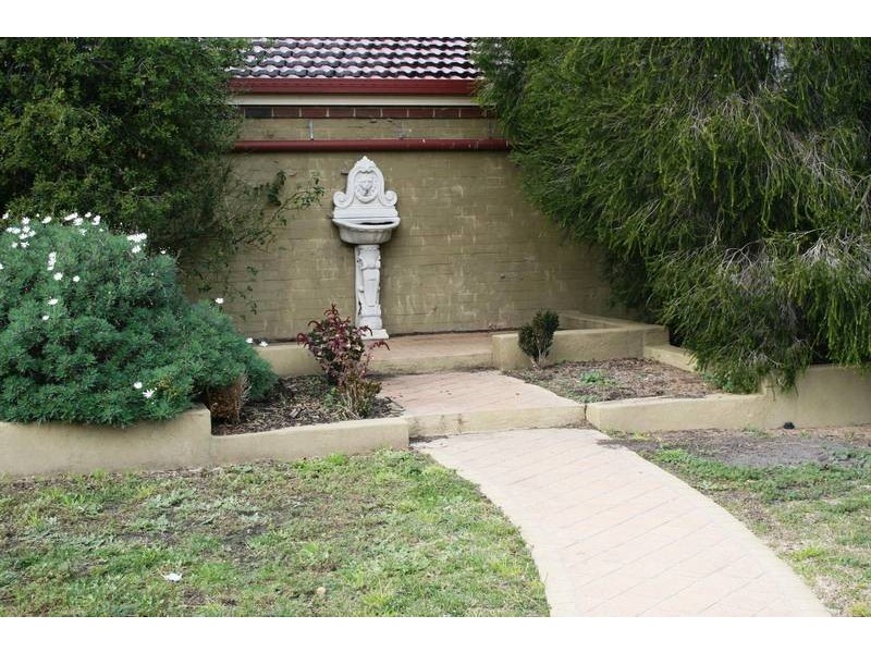 116 Yellowgum Boulevard, Sunbury VIC 3429