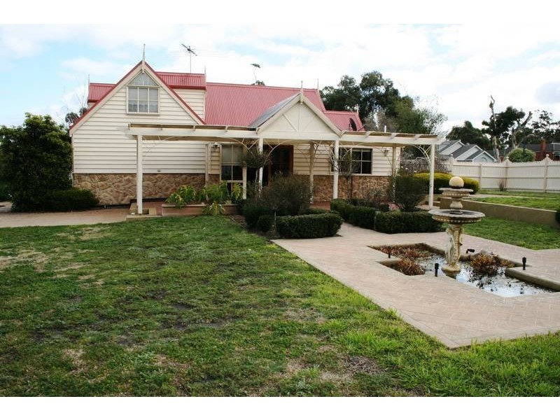 116 Yellowgum Boulevard, Sunbury VIC 3429