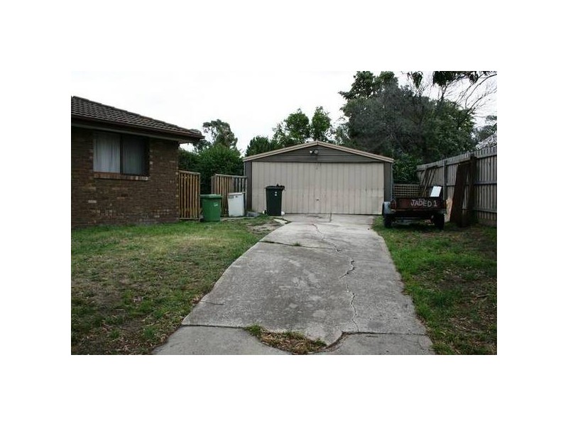 68 Menzies Drive, Sunbury VIC 3429