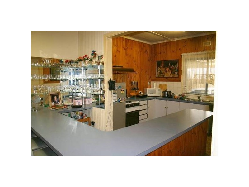 9 Riddell Road, Sunbury VIC 3429