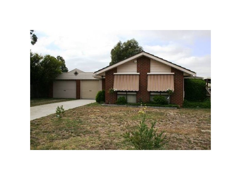 13 Winged Foot Court, Sunbury VIC 3429