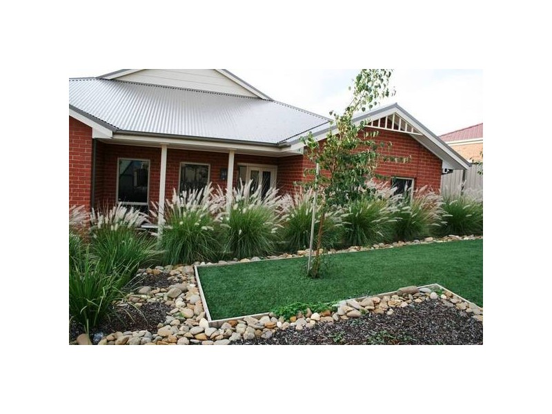 4 Ironbark Drive, Sunbury VIC 3429