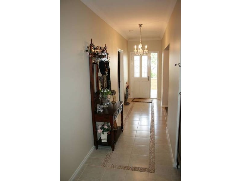 4 Ironbark Drive, Sunbury VIC 3429