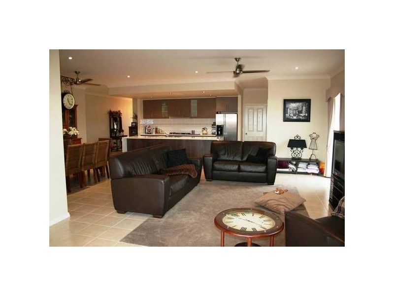 4 Ironbark Drive, Sunbury VIC 3429