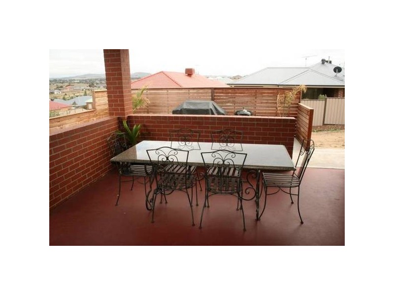 4 Ironbark Drive, Sunbury VIC 3429