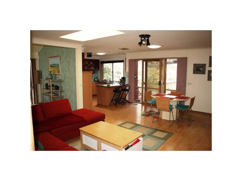 15 Heatherbrae Crescent, Sunbury VIC 3429