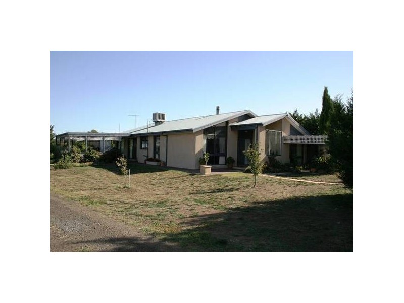 210 Settlement Road West, Sunbury VIC 3429