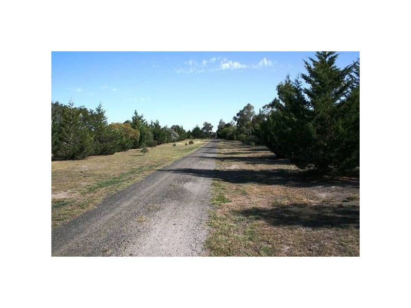 210 Settlement Road West, Sunbury VIC 3429