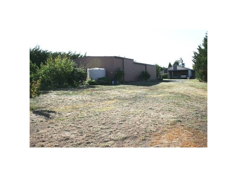 210 Settlement Road West, Sunbury VIC 3429