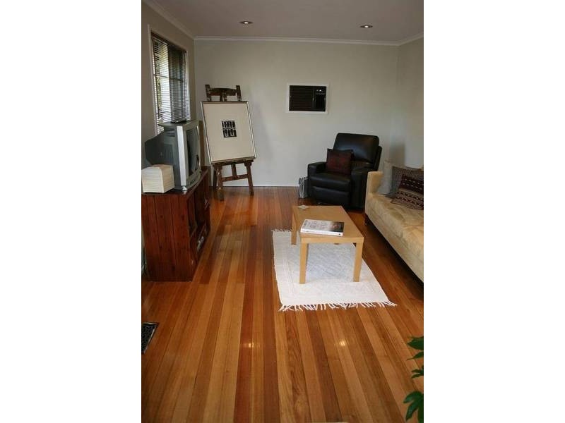 8 Haines Court, Sunbury VIC 3429