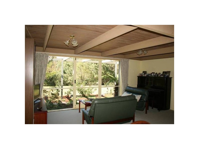 2 The Trump Close, Sunbury VIC 3429