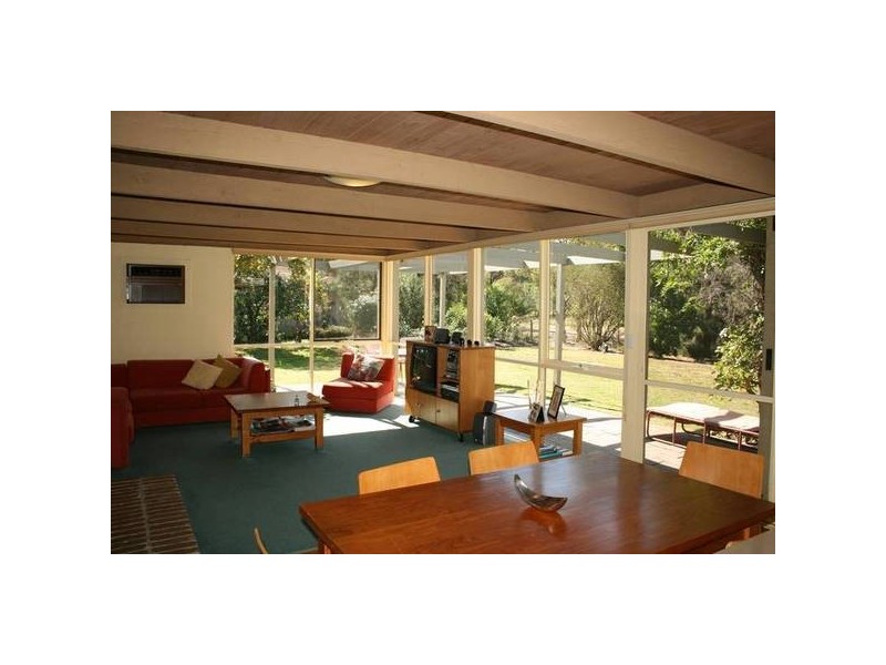 2 The Trump Close, Sunbury VIC 3429