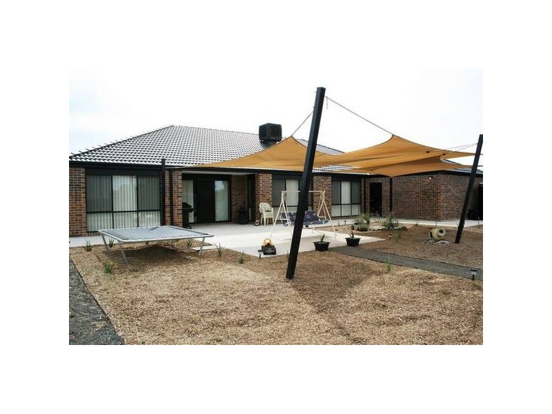 41 Balbethan Drive, Sunbury VIC 3429
