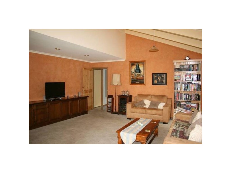 12 Harcombe Drive, Sunbury VIC 3429