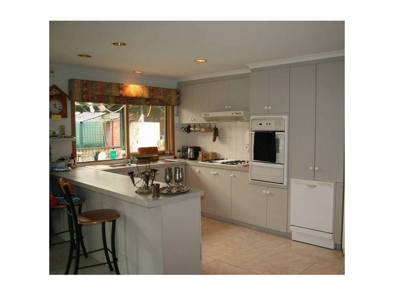 12 Harcombe Drive, Sunbury VIC 3429