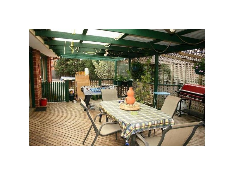 12 Harcombe Drive, Sunbury VIC 3429