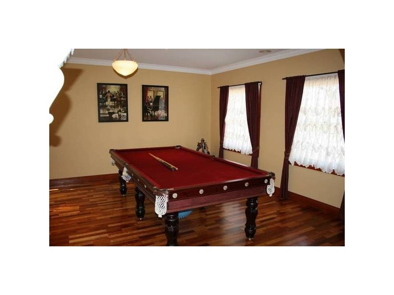 10 Duncraig Grove, Sunbury VIC 3429