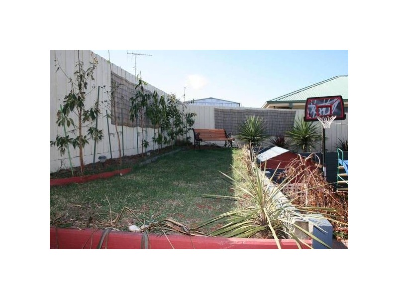 10 Duncraig Grove, Sunbury VIC 3429