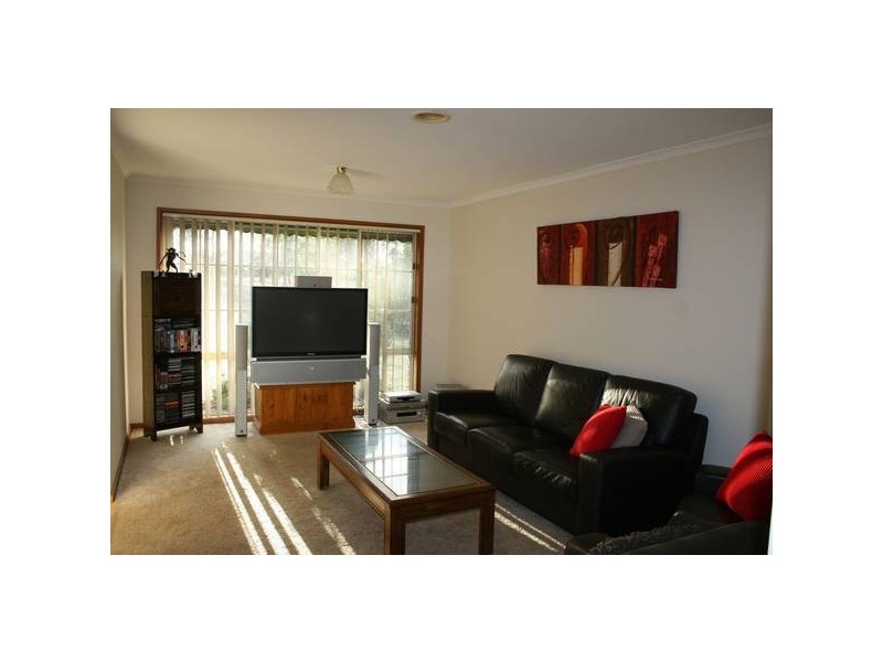 1/81 Pasley Street, Sunbury VIC 3429