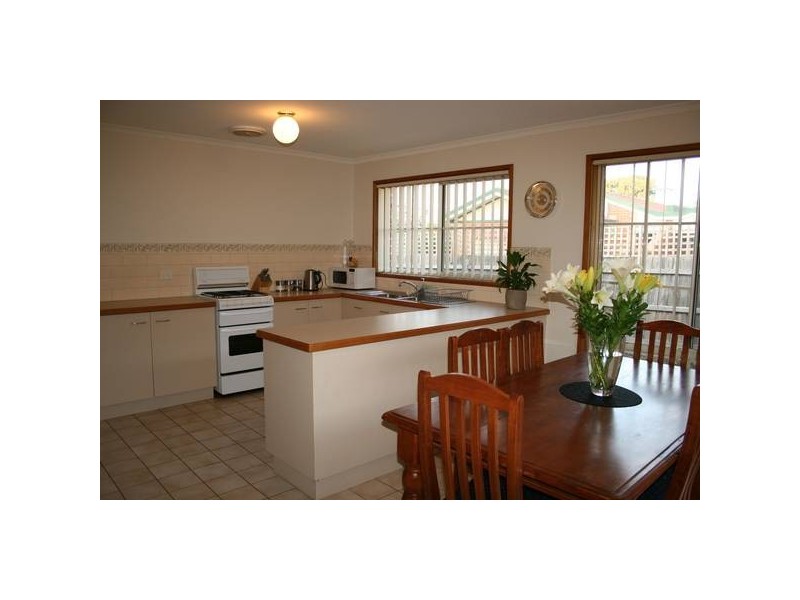 1/81 Pasley Street, Sunbury VIC 3429