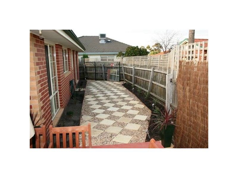 1/81 Pasley Street, Sunbury VIC 3429