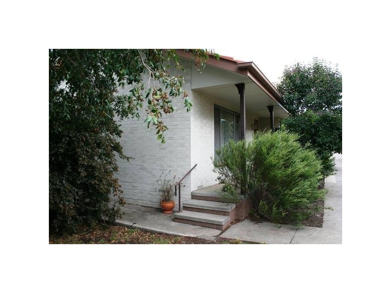 1/24 Barkly Street, Sunbury VIC 3429