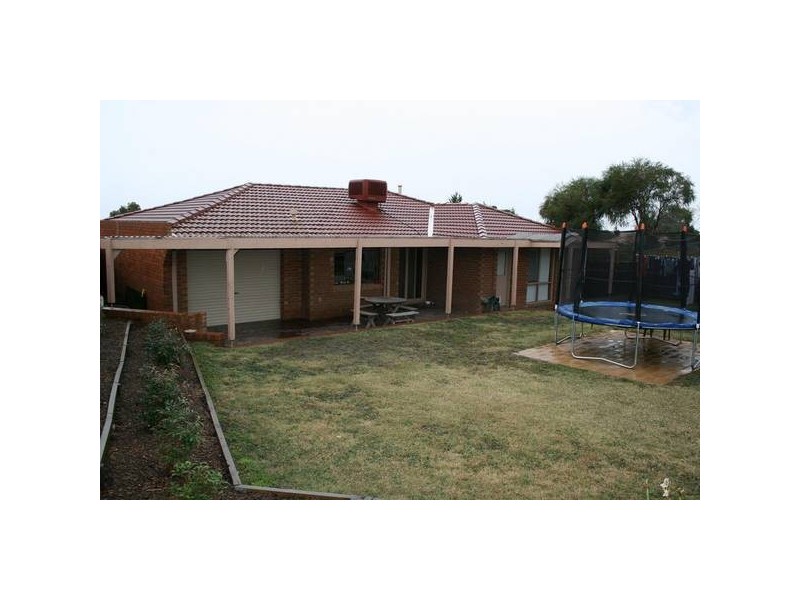 3 Dowling Court, Sunbury VIC 3429