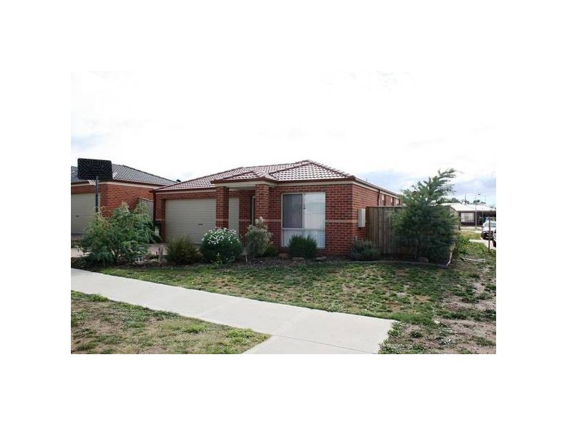 6 Keith Avenue, Sunbury VIC 3429