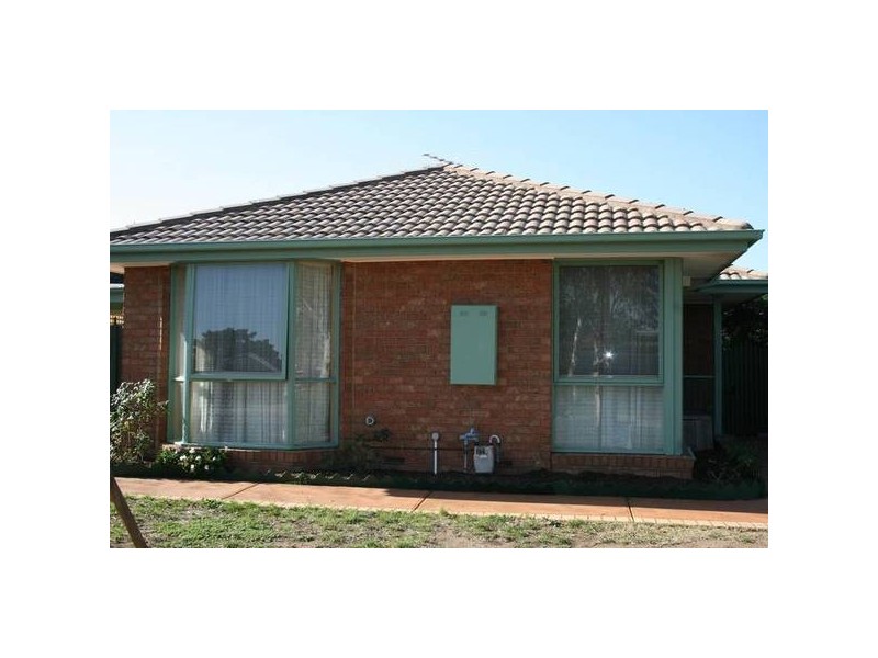 18 La Perouse Close, Sunbury VIC 3429