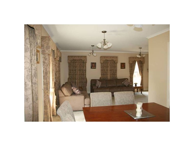 47 Fullwood Drive, Sunbury VIC 3429