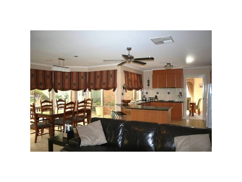 47 Fullwood Drive, Sunbury VIC 3429